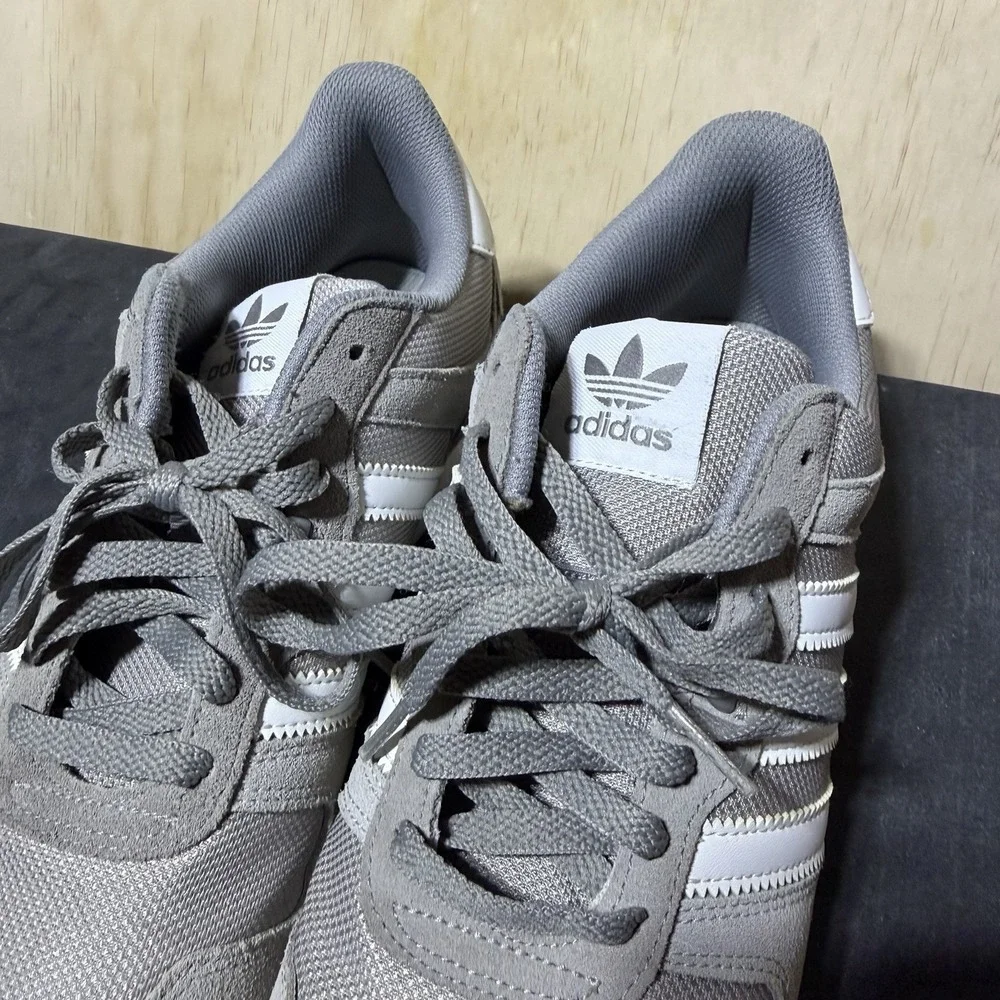 Adidas Originals ZX 700 Mens 10.5 Gray White Suede Mesh Retro Sneakers BB1213